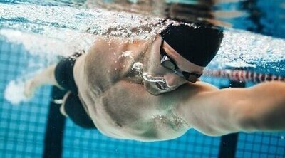 Guía de ejercicios para adelgazar en la piscina