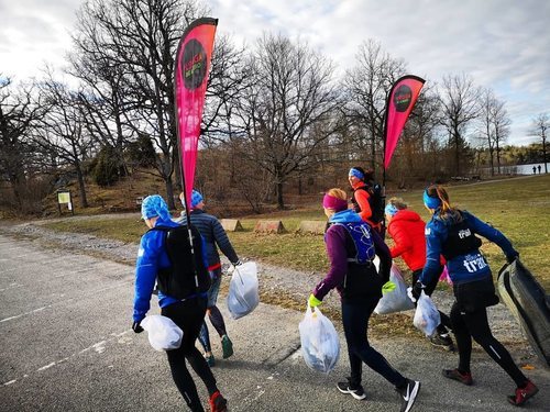 El 'plogging', una forma divertida de tener un planeta más limpio.