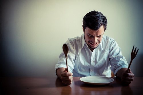 Al principio es probable que la hora de comer te parezca muy lejana