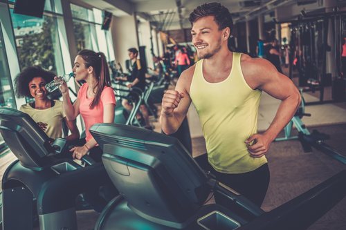 Cuesta, pero creednos: lo mejor es no dejar el gimnasio.