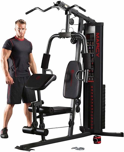 Máquina de musculación multigym Marcy, ideal para espacios reducidos.